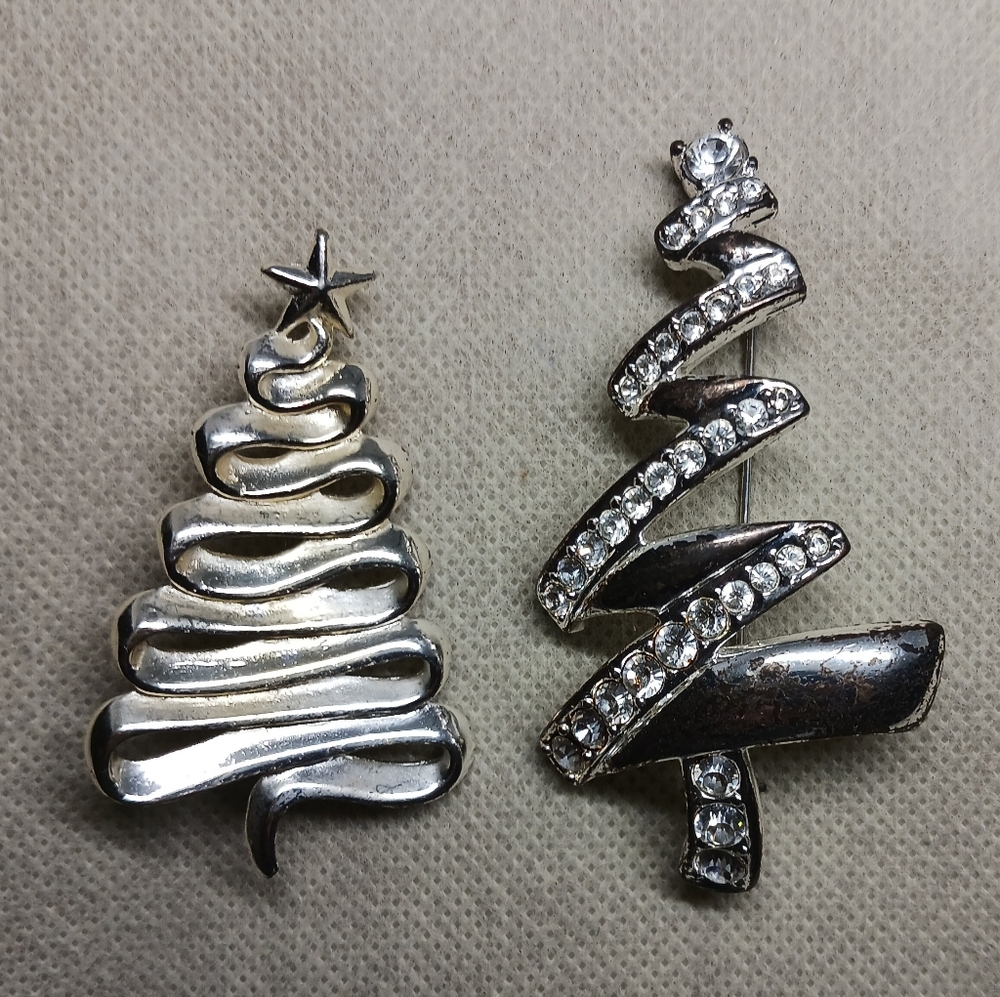 Vintage Christmas Brooch Set - Gold and Silver, Monet Gerrys Danecraft - Picture 4 of 12